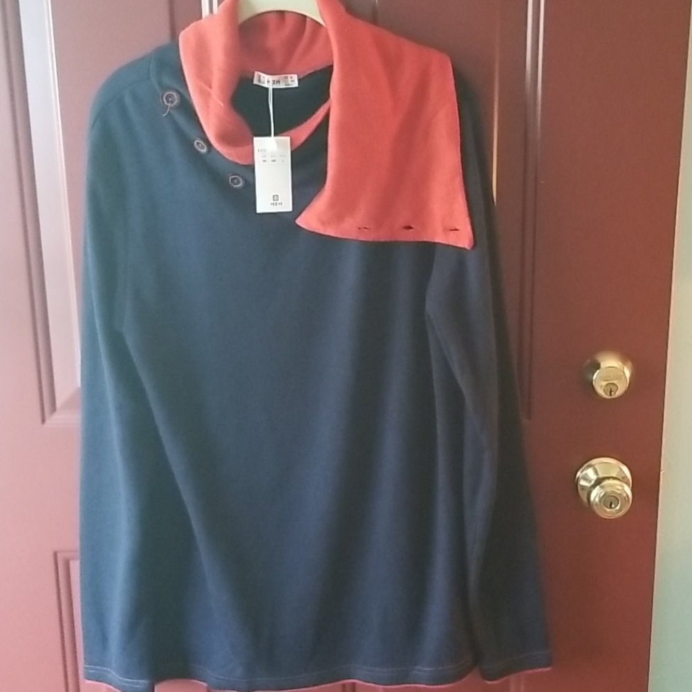 H2H sweater